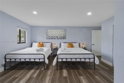 Villa ou maison à vendre à Miami, Floride: 4 chambres, 217.39 m2 № 2260285 - photo 21