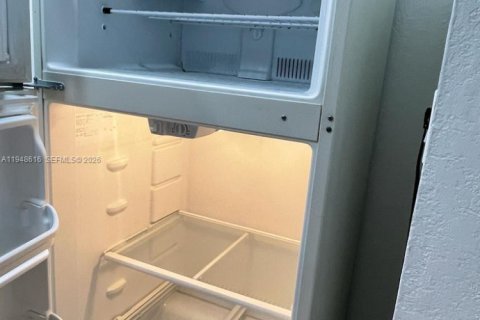 Снять в аренду кондоминиум в Майами, Флорида 2 спальни, 71.91м2, № 2006014 - фото 8