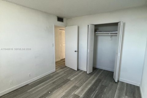 Снять в аренду кондоминиум в Майами, Флорида 2 спальни, 71.91м2, № 2006014 - фото 15