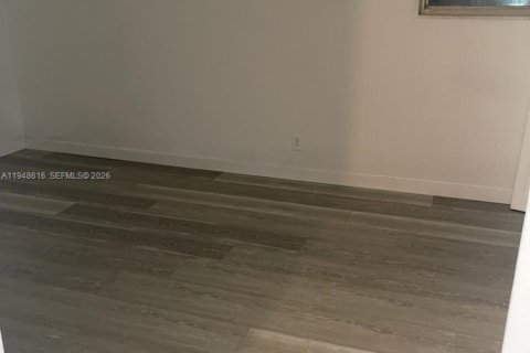 Снять в аренду кондоминиум в Майами, Флорида 2 спальни, 71.91м2, № 2006014 - фото 12