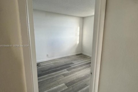 Снять в аренду кондоминиум в Майами, Флорида 2 спальни, 71.91м2, № 2006014 - фото 14