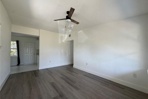 Casa en venta en Orlando, Florida, 3 dormitorios, 99.78 m2 № 2216075 - foto 8