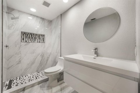 Villa ou maison à vendre à Port Charlotte, Floride: 4 chambres, 366.59 m2 № 1344175 - photo 22
