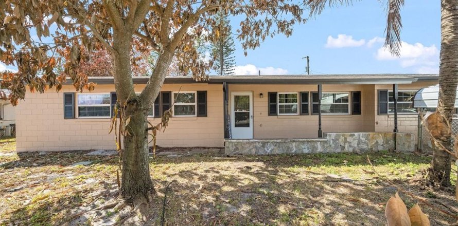 Villa ou maison à Titusville, Floride 3 chambres, 142.42 m2 № 2096214