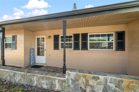 Villa ou maison à vendre à Titusville, Floride: 3 chambres, 142.42 m2 № 2096214 - photo 2