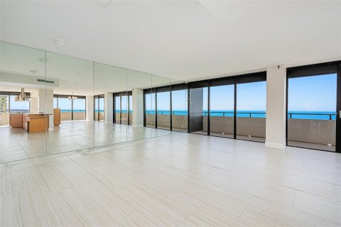 Condo in Daytona Beach, Florida, 2 bedrooms  № 1534121 - photo 5