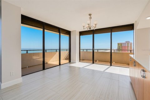 Condo in Daytona Beach, Florida, 2 bedrooms  № 1534121 - photo 7