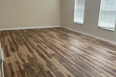 House in Davenport, Florida 4 bedrooms, 312.52 sq.m. № 1631352 - photo 8