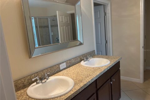 House in Davenport, Florida 4 bedrooms, 312.52 sq.m. № 1631352 - photo 18
