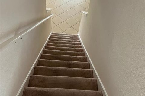 House in Davenport, Florida 4 bedrooms, 312.52 sq.m. № 1631352 - photo 13