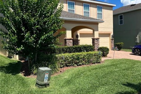 House in Davenport, Florida 4 bedrooms, 312.52 sq.m. № 1631352 - photo 2