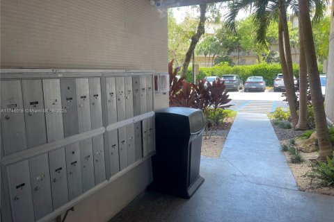 Copropriété à louer à Doral, Floride: 2 chambres, 111.2 m2 № 1892748 - photo 15