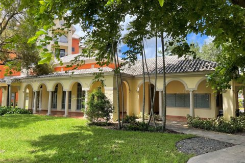 Copropriété à louer à Doral, Floride: 2 chambres, 111.2 m2 № 1892748 - photo 8