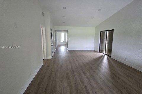 House in Weston, Florida 2 bedrooms, 117.06 sq.m. № 2283097 - photo 9