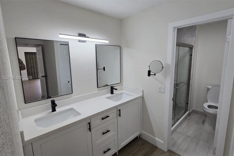 House in Weston, Florida 2 bedrooms, 117.06 sq.m. № 2283097 - photo 26