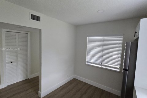 House in Weston, Florida 2 bedrooms, 117.06 sq.m. № 2283097 - photo 15
