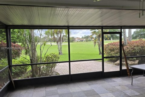 House in Weston, Florida 2 bedrooms, 117.06 sq.m. № 2283097 - photo 28