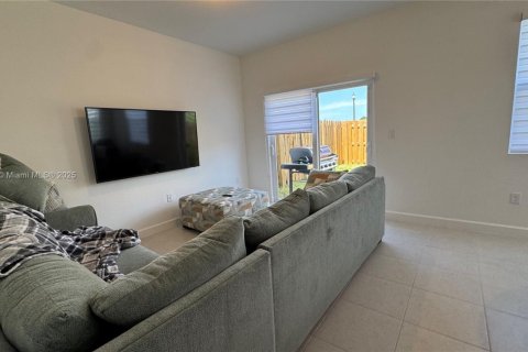 Townhouse in Homestead, Florida 4 bedrooms, 167.87 sq.m. № 1838652 - photo 4