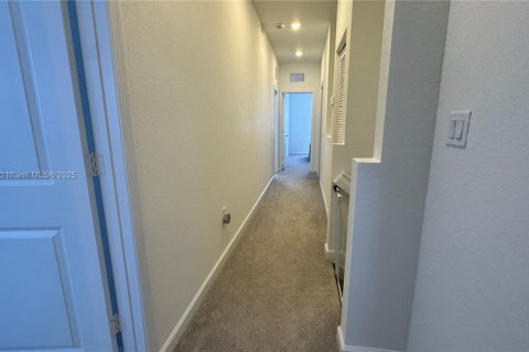 Townhouse in Homestead, Florida 4 bedrooms, 167.87 sq.m. № 1838652 - photo 13