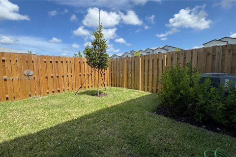 Townhouse in Homestead, Florida 4 bedrooms, 167.87 sq.m. № 1838652 - photo 2