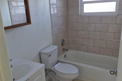 House in Hudson, Florida 2 bedrooms, 72.84 sq.m. № 2210973 - photo 9