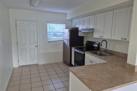 House in Hudson, Florida 2 bedrooms, 72.84 sq.m. № 2210973 - photo 5