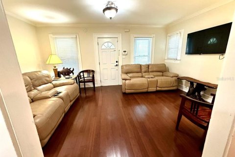 House in Orlando, Florida 3 bedrooms, 137.87 sq.m. № 2314117 - photo 7