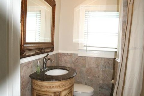 House in Orlando, Florida 3 bedrooms, 137.87 sq.m. № 2314117 - photo 10
