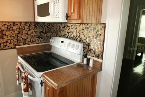 House in Orlando, Florida 3 bedrooms, 137.87 sq.m. № 2314117 - photo 17