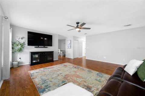 Casa en venta en Odessa, Florida, 4 dormitorios, 181.16 m2 № 2225844 - foto 13