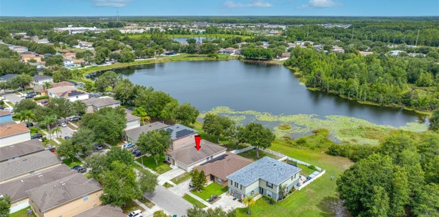 Casa en Odessa, Florida 4 dormitorios, 181.16 m2 № 2225844