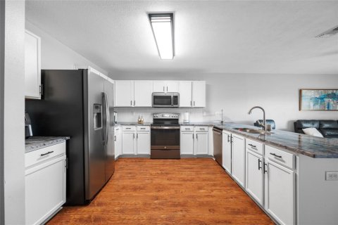 Casa en venta en Odessa, Florida, 4 dormitorios, 181.16 m2 № 2225844 - foto 7