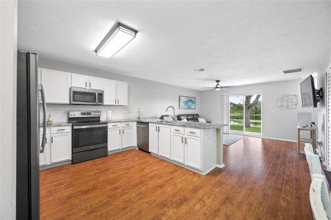 Casa en venta en Odessa, Florida, 4 dormitorios, 181.16 m2 № 2225844 - foto 6