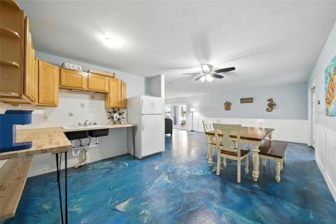 House in Crystal River, Florida 4 bedrooms, 408.21 sq.m. № 1919149 - photo 29