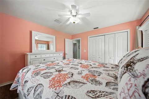 House in Crystal River, Florida 4 bedrooms, 408.21 sq.m. № 1919149 - photo 25