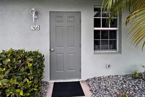Touwnhouse à vendre à Punta Gorda, Floride: 2 chambres, 102.75 m2 № 2116965 - photo 5