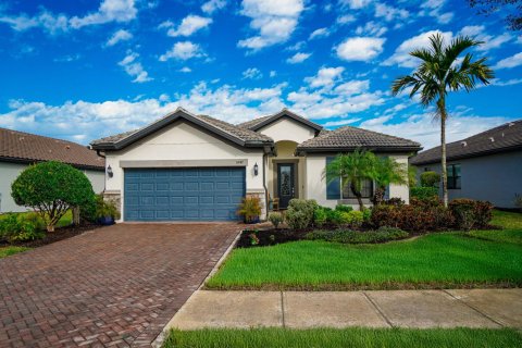 House in Ave Maria, Florida 3 bedrooms, 172.61 sq.m. № 2271613