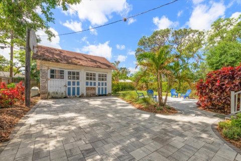 House in Clearwater, Florida 4 bedrooms, 180.6 sq.m. № 1643107 - photo 22