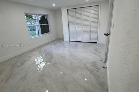 Casa en venta en North Miami, Florida, 3 dormitorios, 99.87 m2 № 1946353 - foto 26