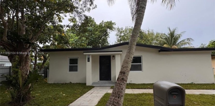 Casa en North Miami, Florida 3 dormitorios, 99.87 m2 № 1946353