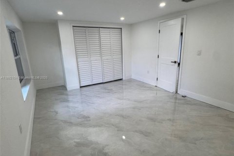 Casa en venta en North Miami, Florida, 3 dormitorios, 99.87 m2 № 1946353 - foto 28