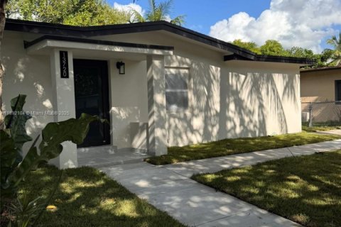 Casa en venta en North Miami, Florida, 3 dormitorios, 99.87 m2 № 1946353 - foto 9