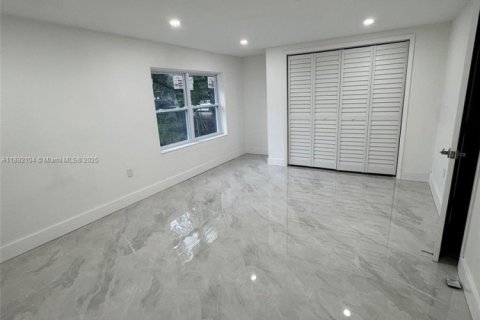 Casa en venta en North Miami, Florida, 3 dormitorios, 99.87 m2 № 1946353 - foto 29