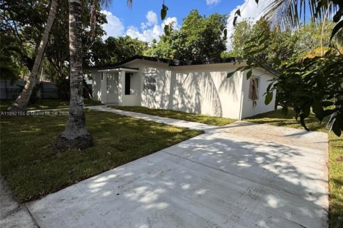 Casa en venta en North Miami, Florida, 3 dormitorios, 99.87 m2 № 1946353 - foto 11