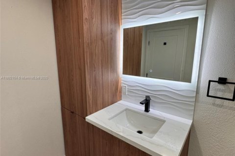 Casa en venta en North Miami, Florida, 3 dormitorios, 99.87 m2 № 1946353 - foto 30