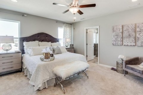 House in Land O' Lakes, Florida 5 bedrooms, 272.58 sq.m. № 1823995 - photo 10