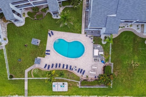 Condo in Ruskin, Florida, 2 bedrooms  № 1879714 - photo 21