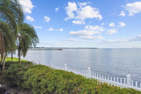 Condo in Ruskin, Florida, 2 bedrooms  № 1879714 - photo 28