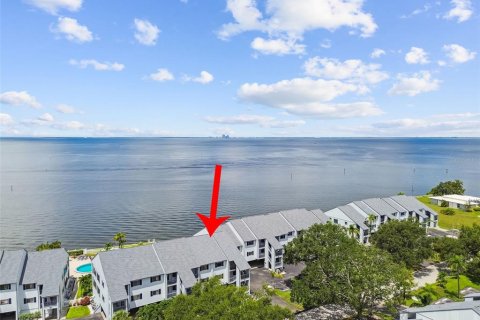 Condo in Ruskin, Florida, 2 bedrooms  № 1879714 - photo 1