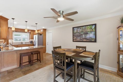 House in Crystal River, Florida 2 bedrooms, 127.83 sq.m. № 2208421 - photo 13
